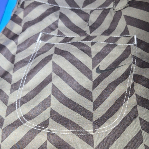 Nike Golf sz 8 Gray Chevron Women's Bermudas - Picture 4 of 6